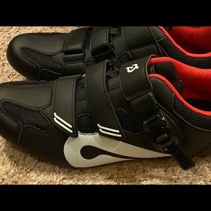 NWT Men’s Peloton shoes